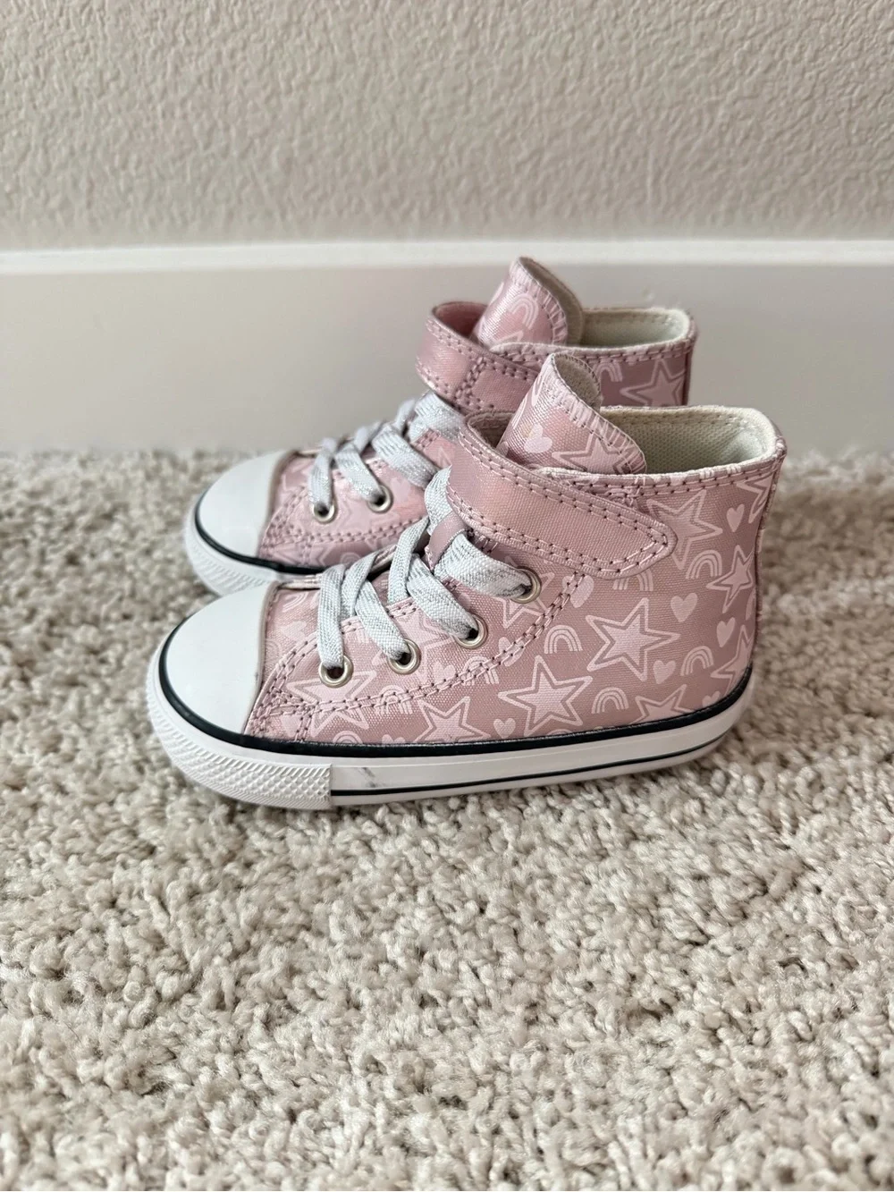 NWOT Converse Toddler Girls Chuck Taylor All Star High-Top Sneakers Size 7C